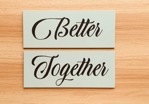 Placa “Better & Together” 10×25